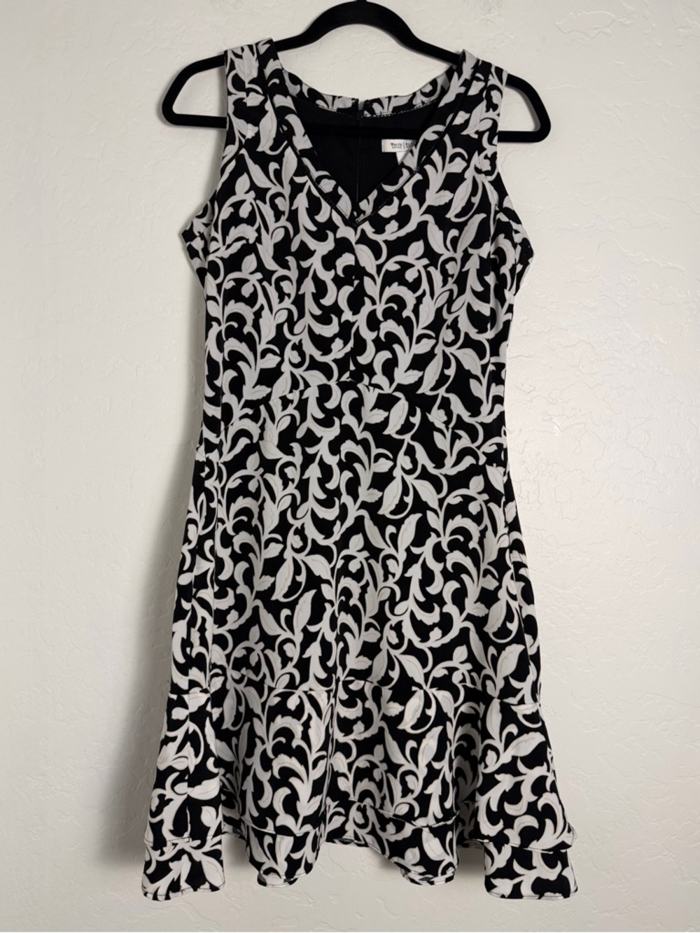 WHBM Women's Midi Dress s 4 Black/Off White V-Neck Fit & Flare Business Casual